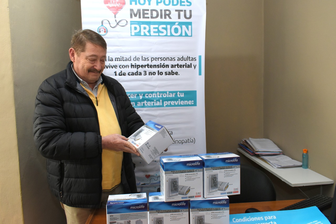 Programa Provincial de Hipertensión Arterial: Se entregaron tensiómetros al Hospital Municipal